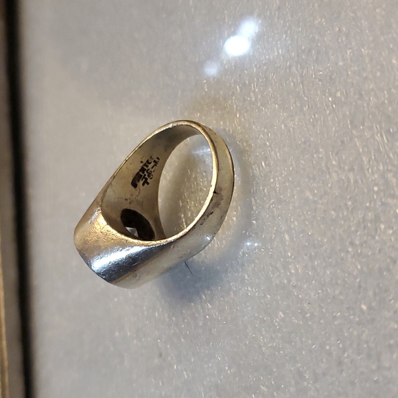 Ladies custom Silver 925 Ring with a beautiful quartz stone. Heavy in weight - Picture 4 of 5